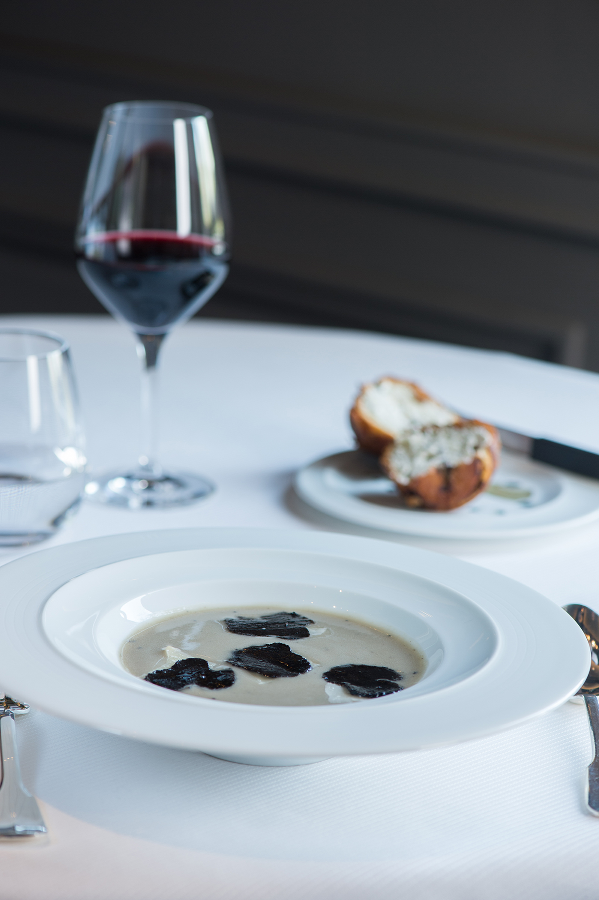 RESTAURANT GUY SAVOY SERVICE DE TABLE ASSIETTES : ... 2014