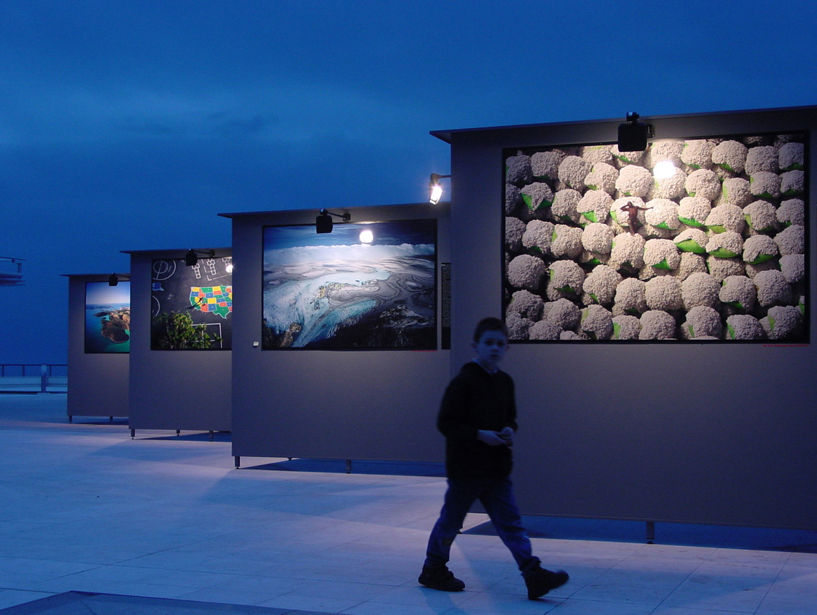 Exposition Yann Arthus-Bertrand La Terre vue du ... 1999